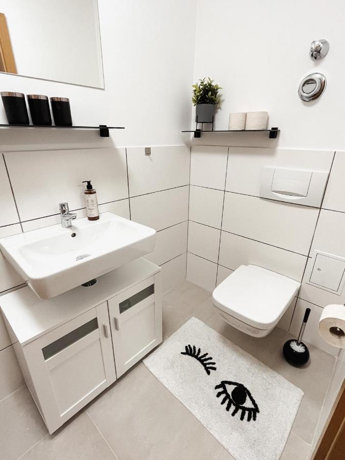 Apartment Bohnapartments Elisa: Cozy 3-bedroom With Free Parking *